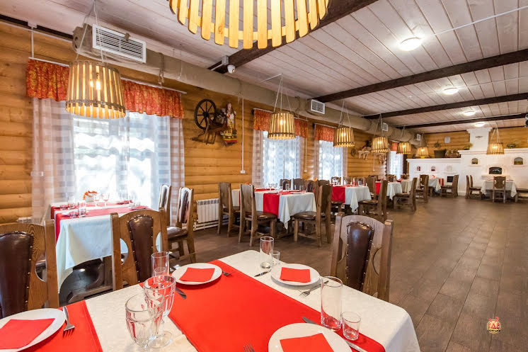 Зал «С деревенском колоритом» в «Валенок» фотография №2