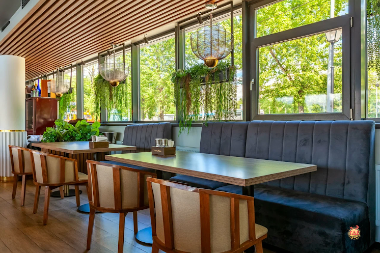 Основной зал в «АльмаМоре» фотография №5