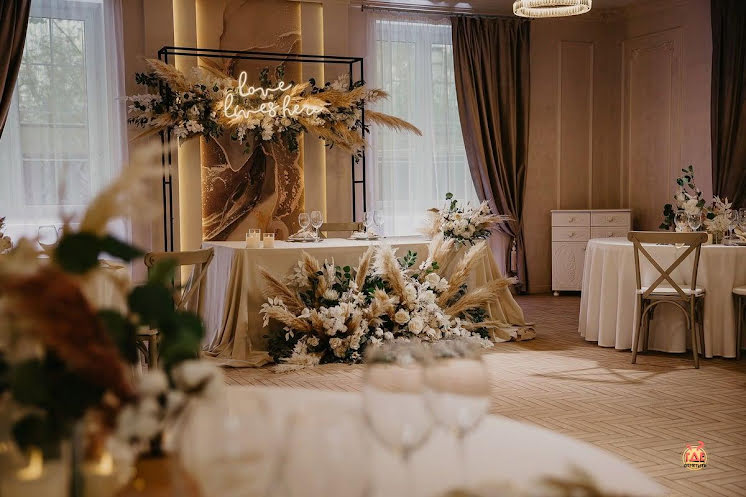 Банкетный зал  в «Дом у Озера» фотография №7