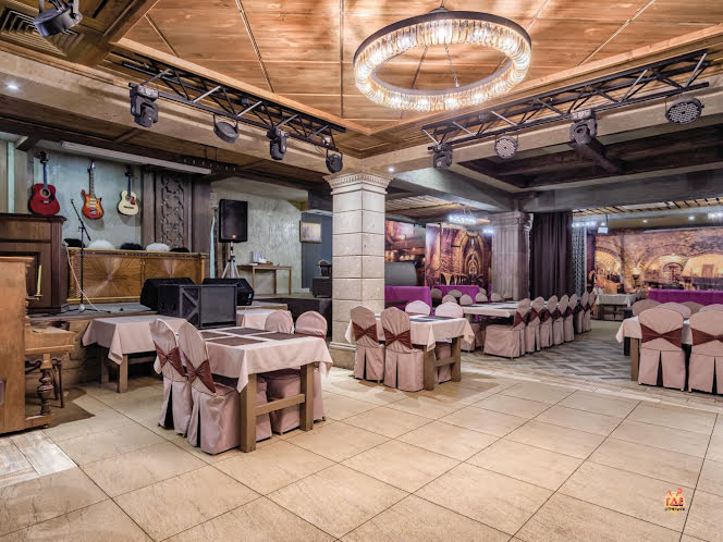 Основной зал в «Мускат» фотография №8