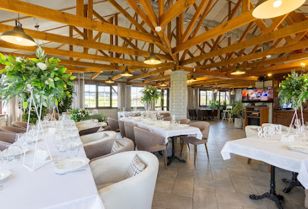 Ресторан у озера в Ресторан у озера