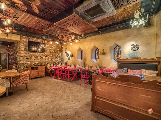 Основной зал в «Джани» фотография №12