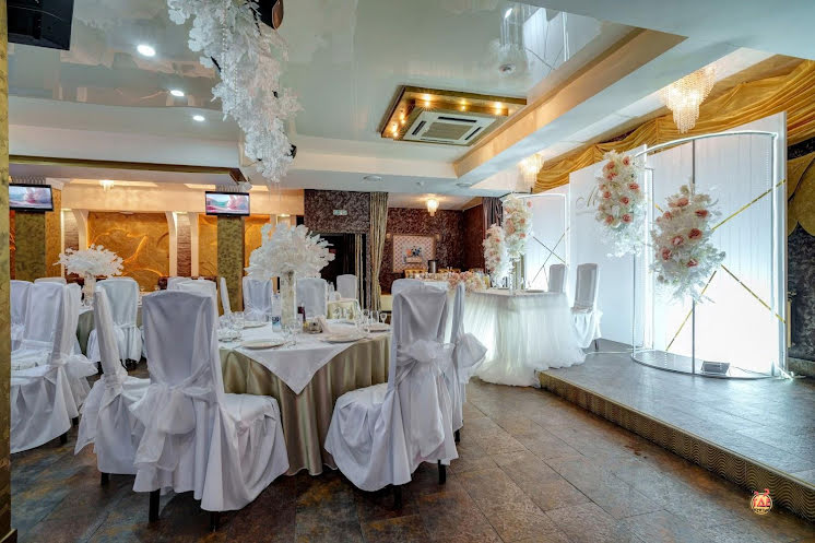 Золотой зал в «Буржуй» фотография №1