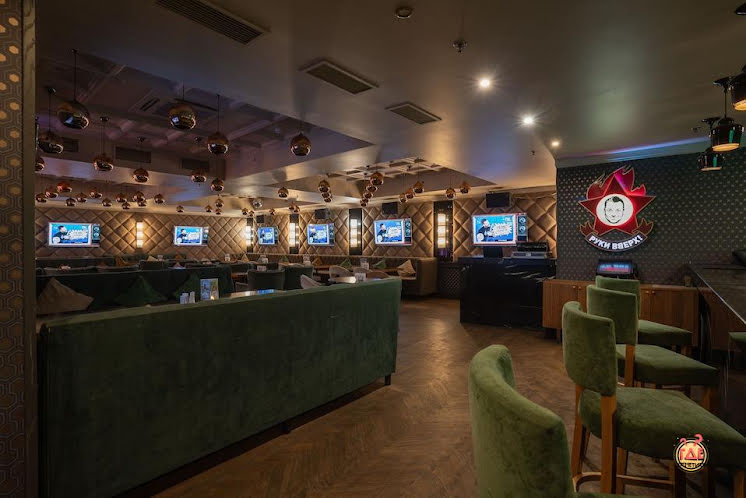 Караоке большой зал в «Руки ВВерх! Бар Одинцово» фотография №3