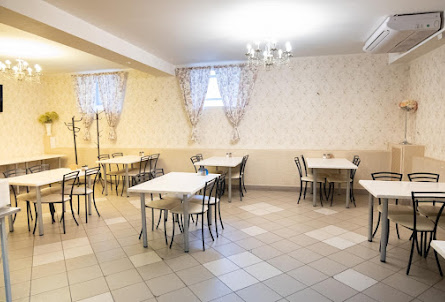 Большой зал в Малый зал 