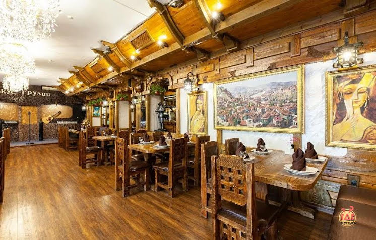 Основной зал в «Вкус Грузии» фотография №13