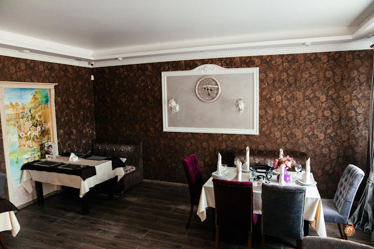 Основной зал в «Вилла» фотография №18