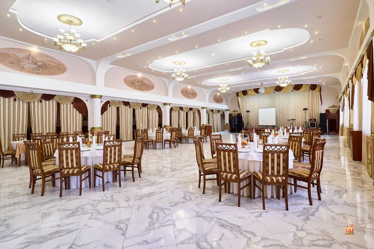 Большой зал в «Замок дружбы» фотография №7