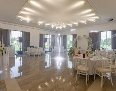  ресторан Своя Среда