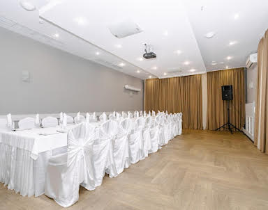  ресторан Амакс Сафар