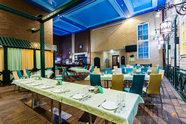 Основной зал  в «У фонтана» фотография №2