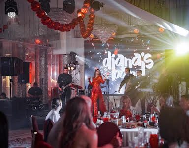  ресторан La Riva Hall