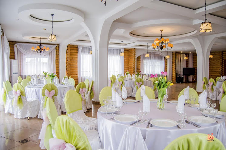 Банкетный зал в «Семигорье» фотография №13