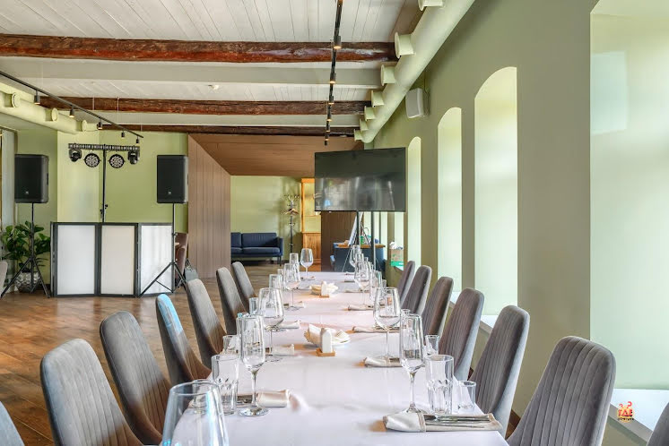 Зал на 2 этаже в «Moloko на Алексеевской» фотография №2