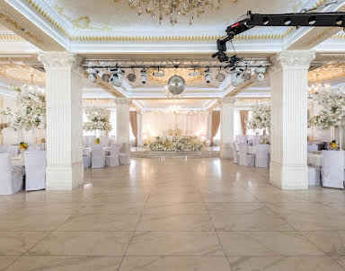  ресторан Шарль Азнавур