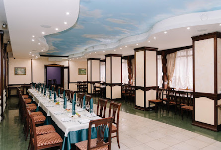 Зал на 70 человек в Зал на 40 человек