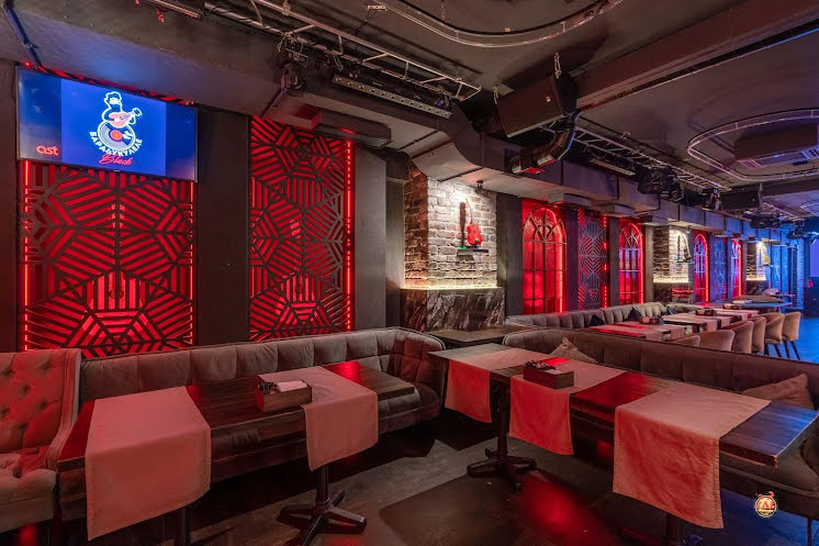 Зал бара в «Бард&Укулеле» фотография №6