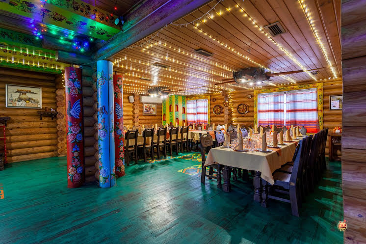 Обеденный зал в «Дом русской кухни» фотография №1