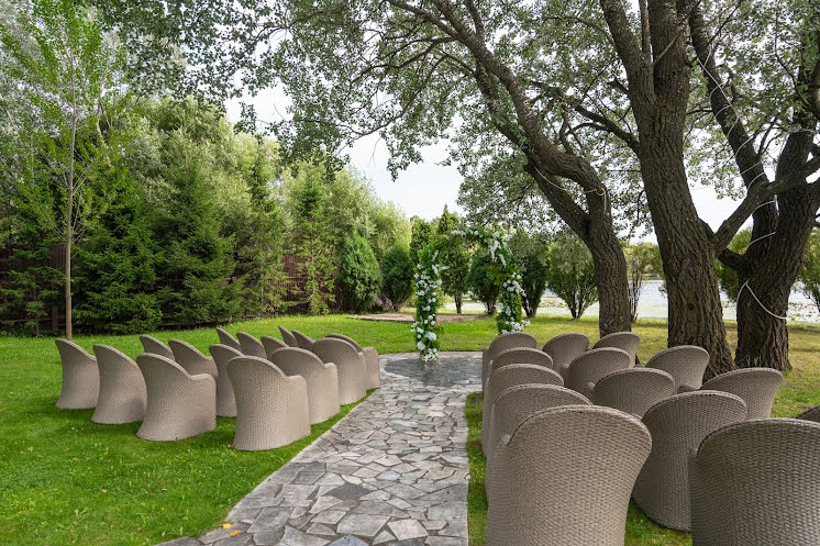 Терраса у озера в «Крёкшино парк» фотография №14