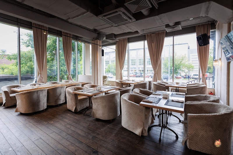 Сытый лось на Большой Семёновской фотография №18