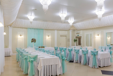 Большой зал в Малый зал 