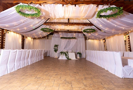 Банкетный зал в Сруб