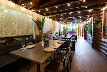 Летняя веранда в VIP-зал на 8 человек