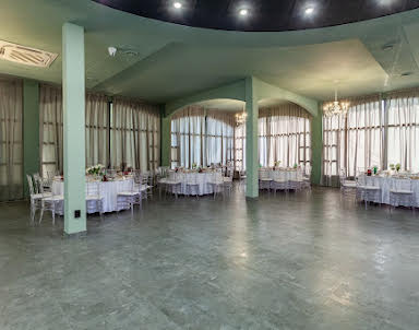  ресторан Двин Холл