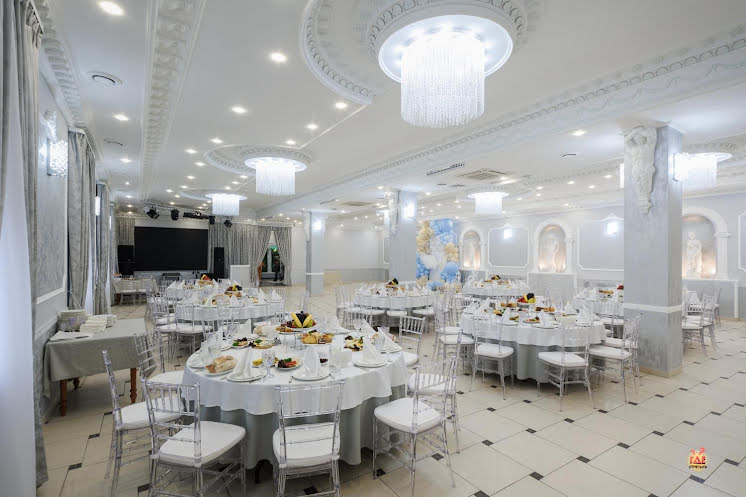 Основной зал в «Зеленая роща» фотография №14