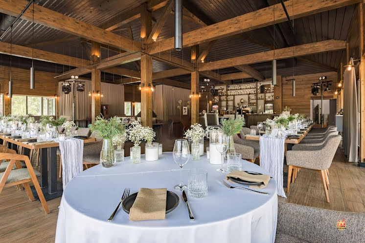 Основной зал в «Лес» фотография №19