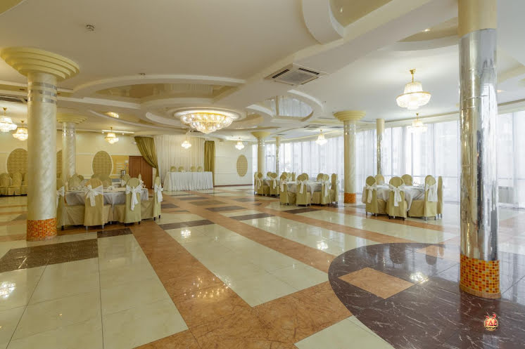 Зал «Фисташковый» в «У Озера ​на Героев Космоса» фотография №5