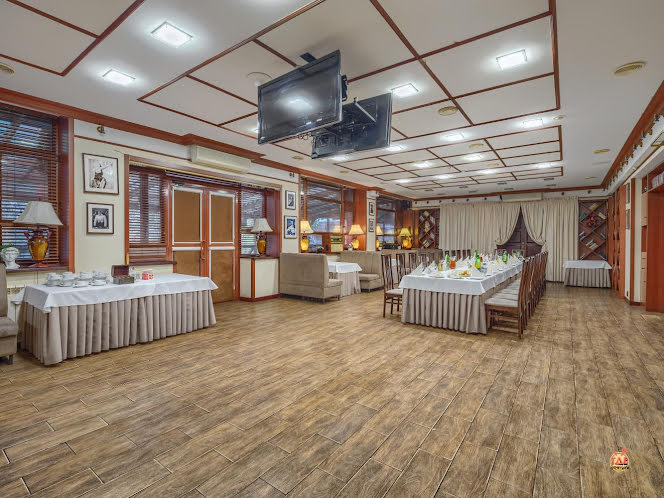 Большой зал  в «Парк-ресторан «Волга»» фотография №2