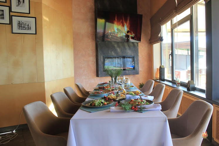 Основной зал в «Шале» фотография №1