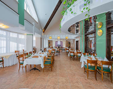  ресторан Уральский Двор