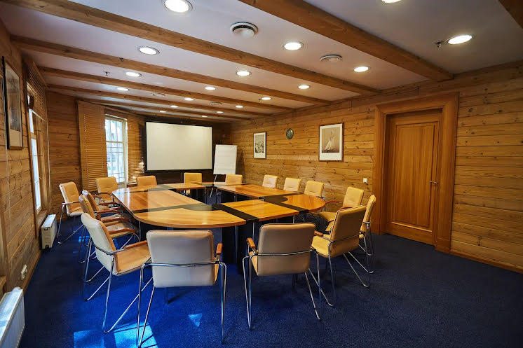 Комната для переговоров "Дубки" в «Скандинавия» фотография № 1