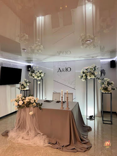 Основной зал в «Village House» фотография №15