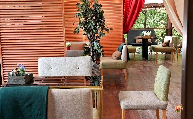 Основной Зал в «Haze Bar на Бажова» фотография №6