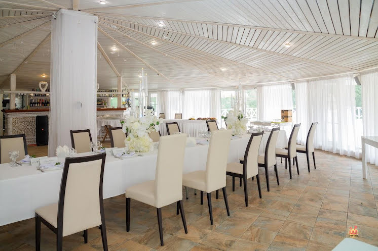 Зал ресторана в «Прибрежный Ярбург» фотография №7