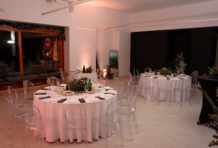 Champagne Hall/Шампань Холл в Garage Room/Гараж