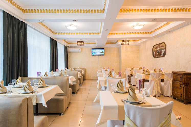 Основной зал в «Уют» фотография №8