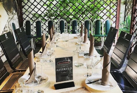 Зал "Кафе" в Зал "Кафе"