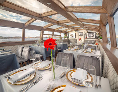 Выпускной в Теплоход "Антверпен"