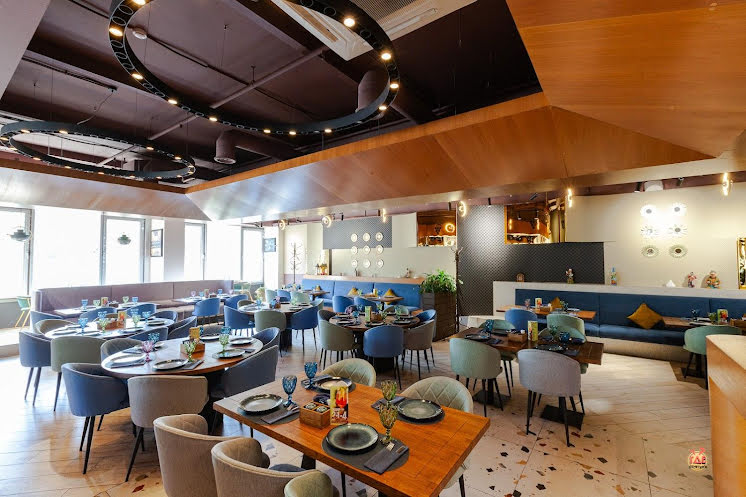 Основной зал  в «Шато Манави на Профсоюзной» фотография №13