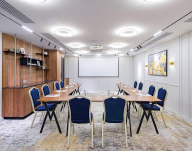  ресторан DoubleTree by Hilton Novosibirsk