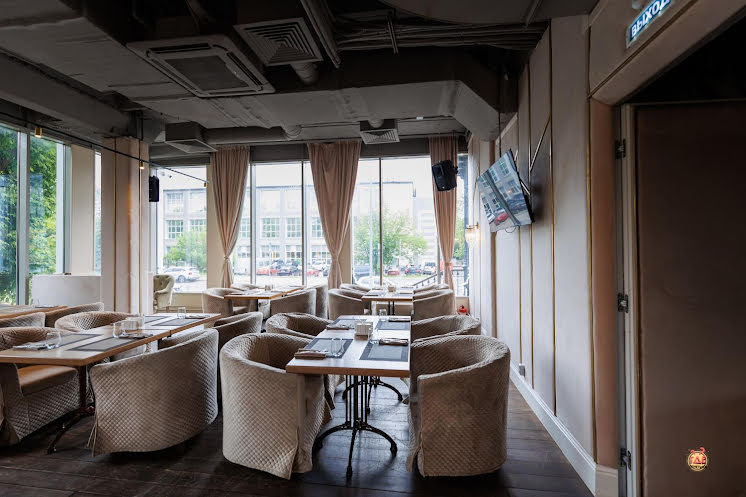 Малый караоке зал в «Сытый лось на Большой Семёновской» фотография №6