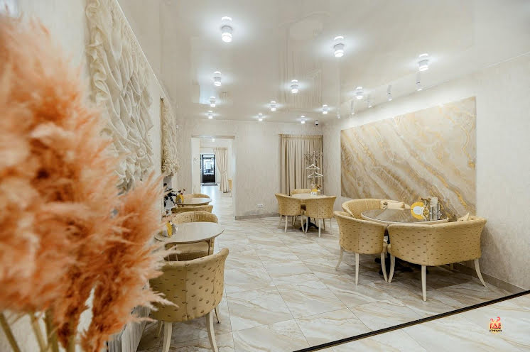 Зал кафе "Ив" в «Кирочный двор» фотография №3