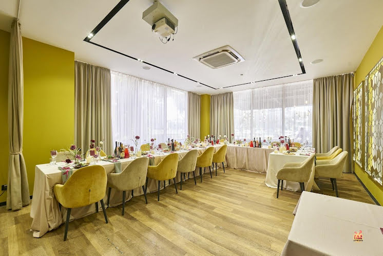 Большой зал в «Lemongrass» фотография №1