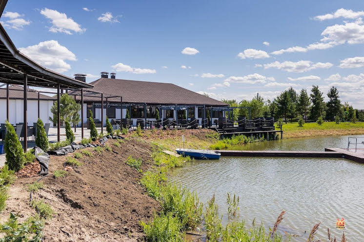 Ресторан у озера в «Вилла София» фотография №8