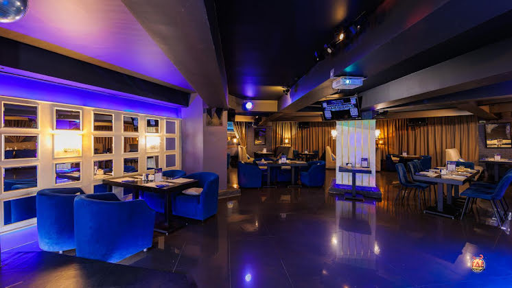 Основной зал в «MARADONA» фотография №9