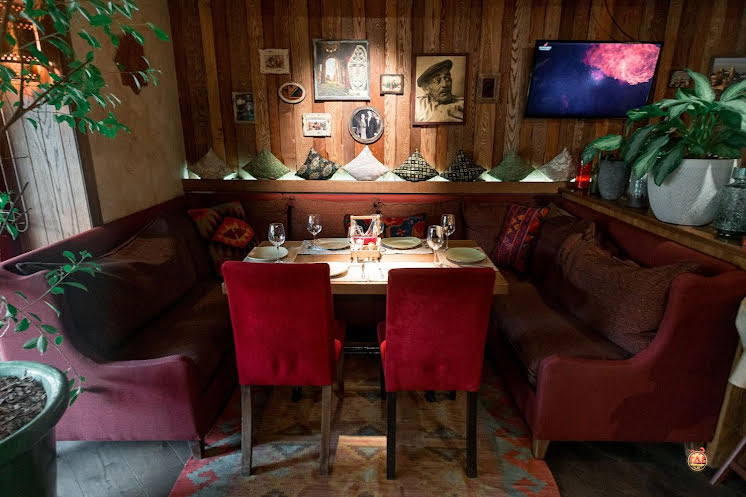 Основной зал в «Бастурма» фотография №4